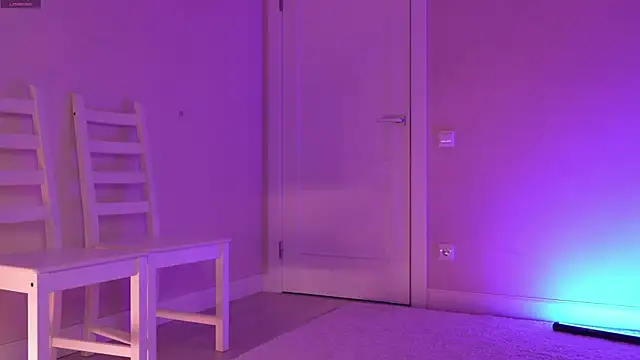 Miablueye online show from 04.25.26