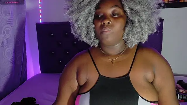 ebony NeighborMoans online show from 04.24.26