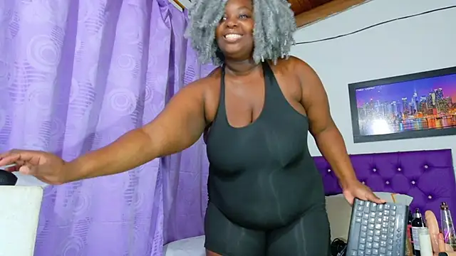 Snapshot of ebony_NeighborMoans chatting on 07.02.26 ebony NeighborMoans online show from 07.02.26