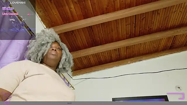 Snapshot of ebony_NeighborMoans chatting on 07.05.26 ebony NeighborMoans online show from 07.05.26