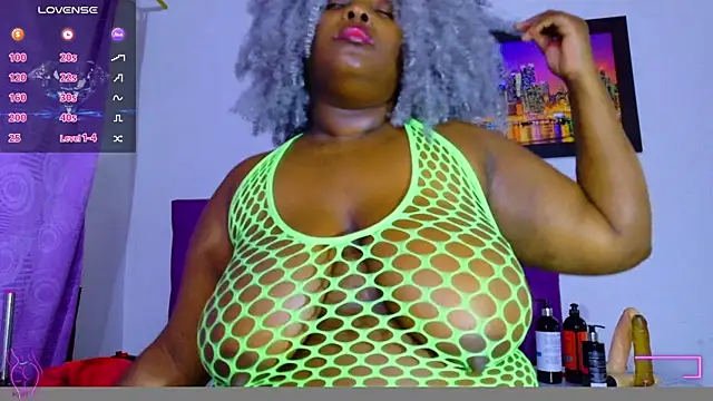 Snapshot of ebony_NeighborMoans chatting on 07.07.26 ebony NeighborMoans online show from 07.07.26