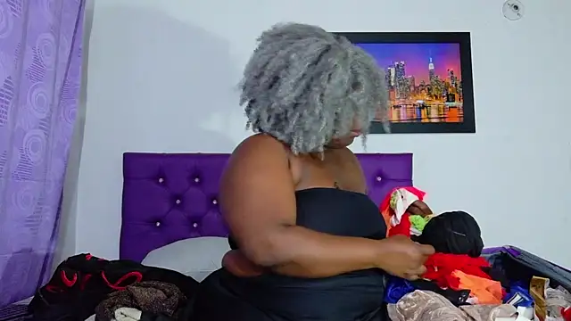 Snapshot of ebony_NeighborMoans chatting on 07.29.26 ebony NeighborMoans online show from 07.29.26