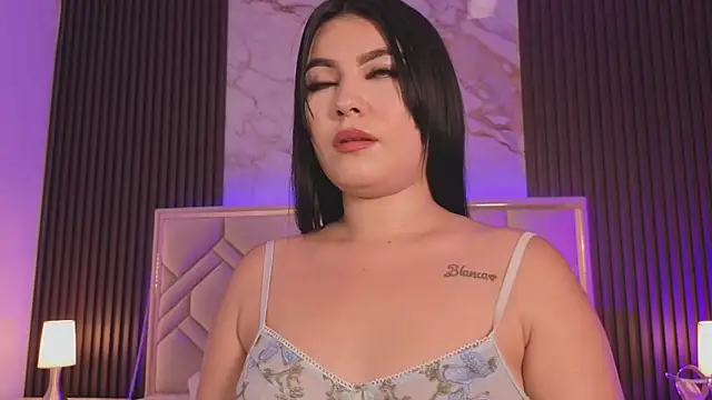 MiaaFarrel online show from 04.28.26