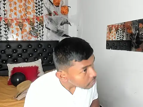 Adam Morgan2 online show from 11.04.25