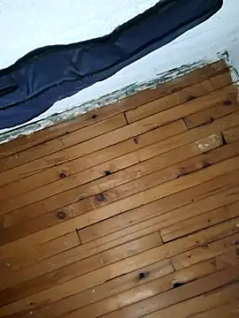 Snapshot of Leo_est chatting on 10.16.25 Leo est online show from 10.16.25