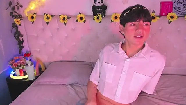 AleAurarashi online show from 02.20.26