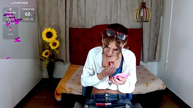 Snapshot of luisa__torres chatting on 01.09.26 luisa torres online show from 01.09.26