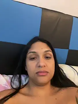 Snapshot of Messy-diana21 chatting on 12.21.25 Messy-diana21 online show from 12.21.25