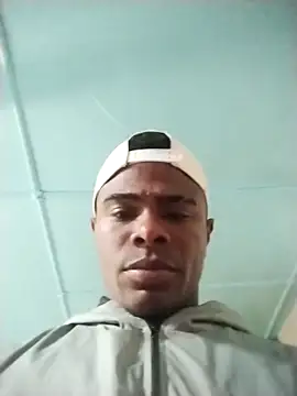 Snapshot of _yefez chatting on 12.22.25 yefez online show from 12.22.25