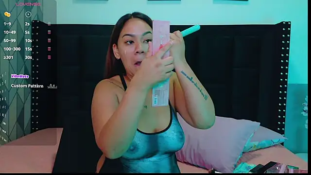 mamaneedsfun online show from 09.18.25