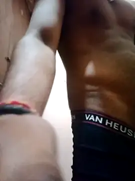 Snapshot of hornyboywithabs chatting on 04.08.26 hornyboywithabs online show from 04.08.26