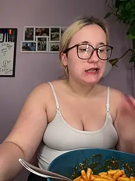 imawhorenslut19 online show from 05.21.26