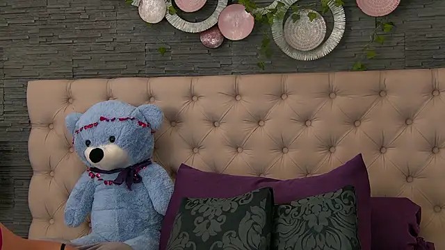 VannyFoxx online show from 03.04.26