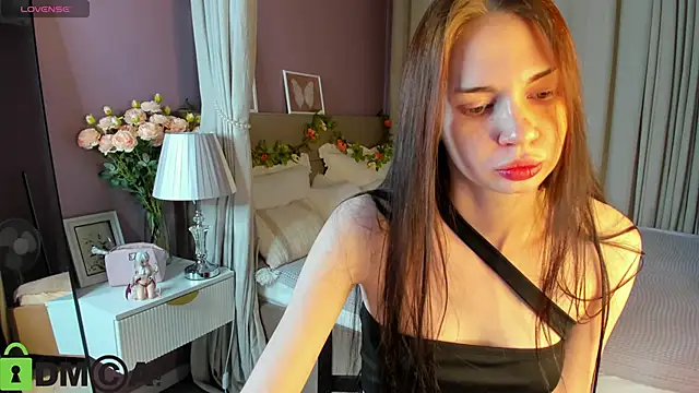 Snapshot of Jennie_Hunter chatting on 11.11.25 Jennie Hunter online show from 11.11.25