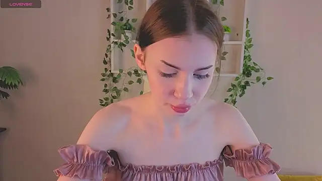 Snapshot of Jennie_Hunter chatting on 12.02.25 Jennie Hunter online show from 12.02.25