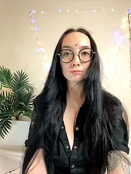 Jinhee Tiny online show from 09.13.25