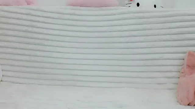 Snapshot of Emmahahaha17 chatting on 02.04.26 Emmahahaha17 online show from 02.04.26