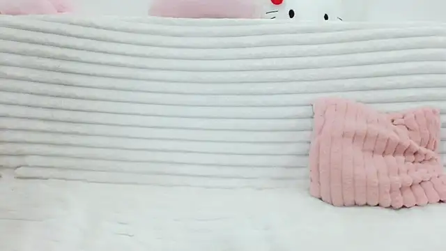 Snapshot of Emmahahaha17 chatting on 02.05.26 Emmahahaha17 online show from 02.05.26