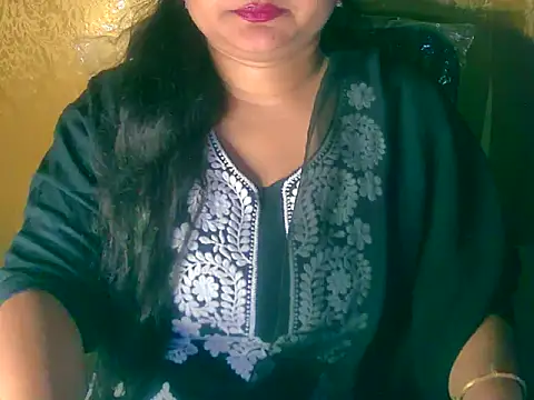 Snapshot of Saniya_K chatting on 10.06.25 Saniya K online show from 10.06.25