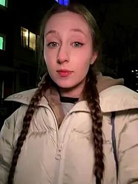 Snapshot of FroggyAnna chatting on 12.16.25 FroggyAnna online show from 12.16.25