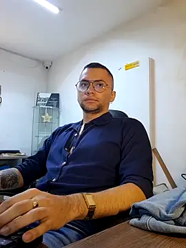 Snapshot of Eros_Flex chatting on 10.23.25 Eros Flex online show from 10.23.25