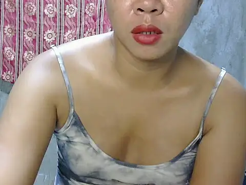 Snapshot of honeyLushess chatting on 09.25.25 honeyLushess online show from 09.25.25