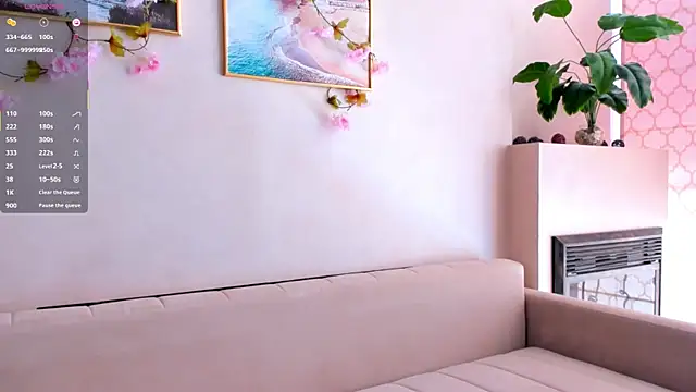 Orivienne online show from 09.15.25