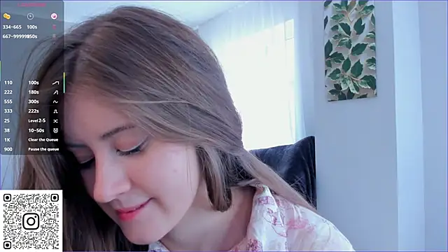 Orivienne online show from 09.16.25