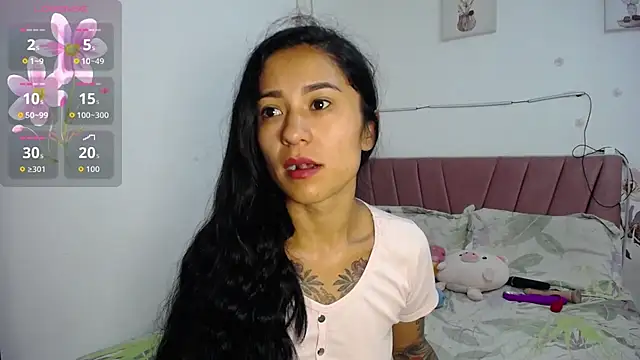 Liahdiaz  online show from 05.30.26