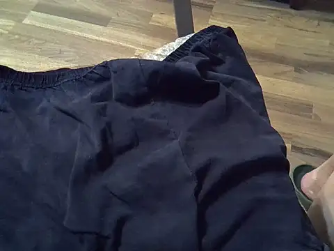 Snapshot of cem07060 chatting on 09.26.25 cem07060 online show from 09.26.25