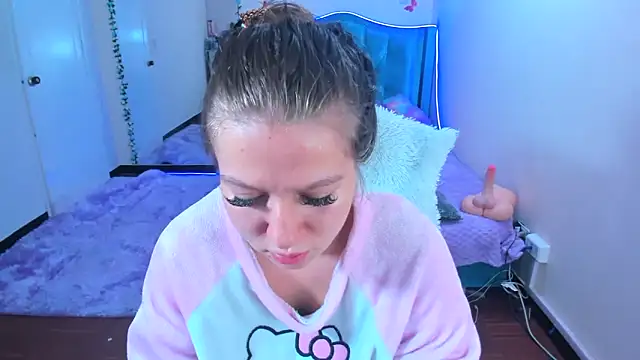 Snapshot of Luna_Analya chatting on 10.03.25 Luna Analya online show from 10.03.25