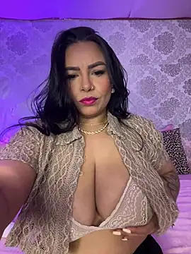 Snapshot of Vicky_Saidi chatting on 06.07.26 Vicky Saidi online show from 06.07.26