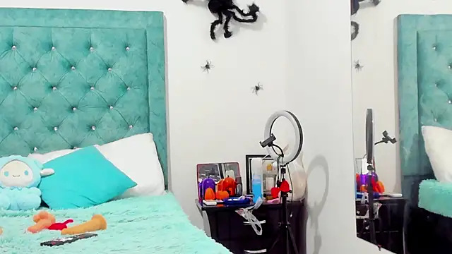 Rihanna hotx online show from 10.15.25