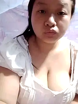 Snapshot of girl-babi chatting on 06.22.26 girl-babi online show from 06.22.26