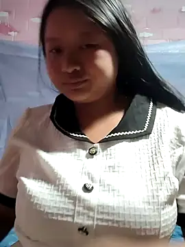 Snapshot of girl-babi chatting on 07.27.26 girl-babi online show from 07.27.26
