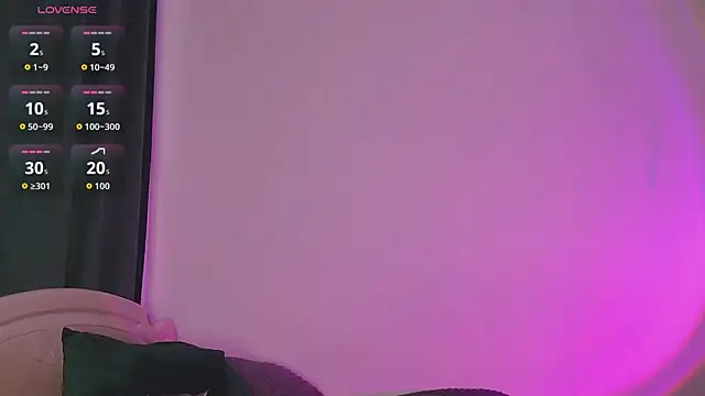 Snapshot of MiaSweetasHoney chatting on 10.09.25 MiaSweetasHoney online show from 10.09.25