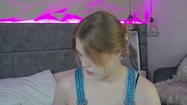 Snapshot of CaitlinSugar chatting on 06.14.26 CaitlinSugar online show from 06.14.26