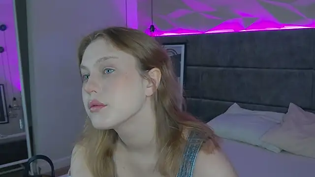 Snapshot of CaitlinSugar chatting on 06.15.26 CaitlinSugar online show from 06.15.26