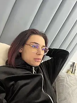 VioletAsh online show from 05.04.26