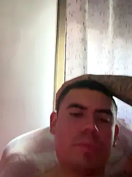 Snapshot of davidxxx099 chatting on 10.15.25 davidxxx099 online show from 10.15.25