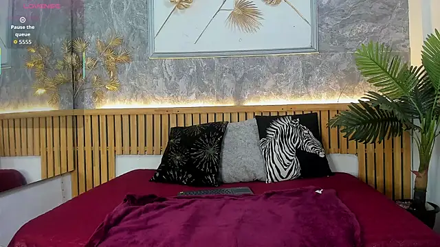 Snapshot of princequinn_ chatting on 09.29.25 princequinn online show from 09.29.25