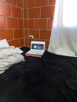 Emma  cumlovee online show from 10.24.25