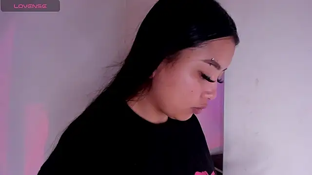 Snapshot of Viioleett_cum chatting on 06.19.26 Viioleett cum online show from 06.19.26