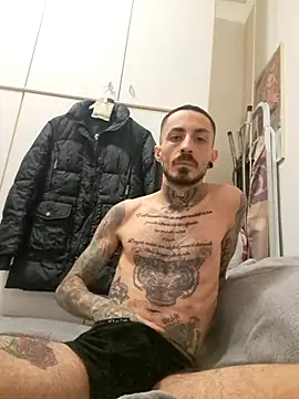 Snapshot of Robe420 chatting on 11.07.25 Robe420 online show from 11.07.25