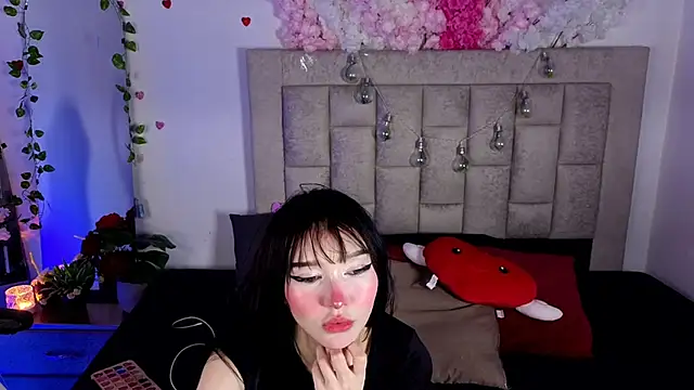 Snapshot of Isla_rosee18 chatting on 04.25.26 Isla rosee18 online show from 04.25.26