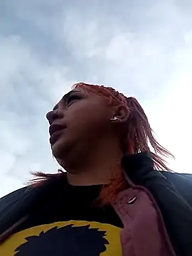 Snapshot of Mariana-94 chatting on 11.20.25 Mariana-94 online show from 11.20.25