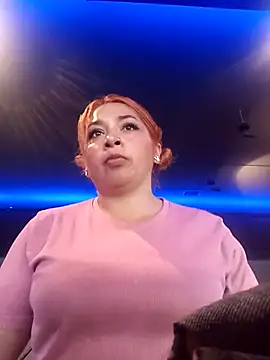 Snapshot of Mariana-94 chatting on 12.17.25 Mariana-94 online show from 12.17.25