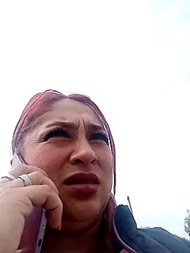 Snapshot of Mariana-94 chatting on 12.20.25 Mariana-94 online show from 12.20.25