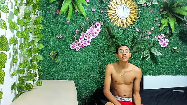 MielAndLeo online show from 09.19.25