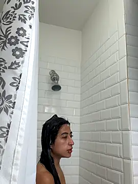 Snapshot of OwnedBySky chatting on 09.10.25 OwnedBySky online show from 09.10.25